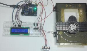 PIR Sensor based Automatic Door Opener Project using PIR Sensor