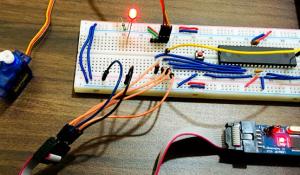 Interfacing Servo Motor with AVR Microcontroller Atmega16